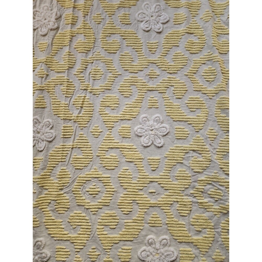 Vintage Yellow & White Chenille Bedspread 90 x 134 Queen Excellent Condition !